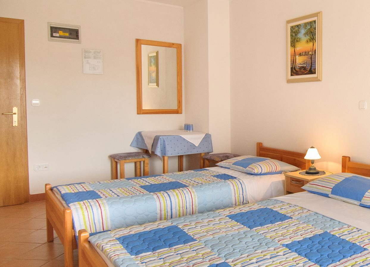 Bed And Breakfast Ritosa Poreč Exterior foto